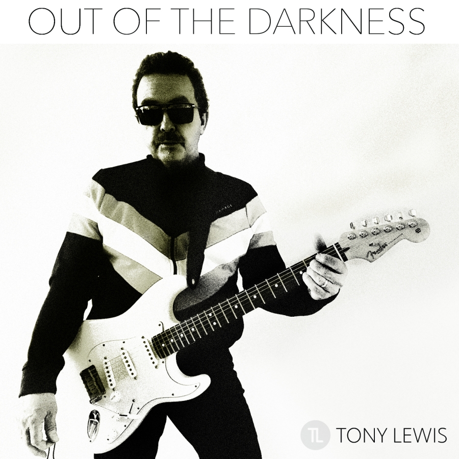 Tony Lewis – Out of the Darkness – Recensione