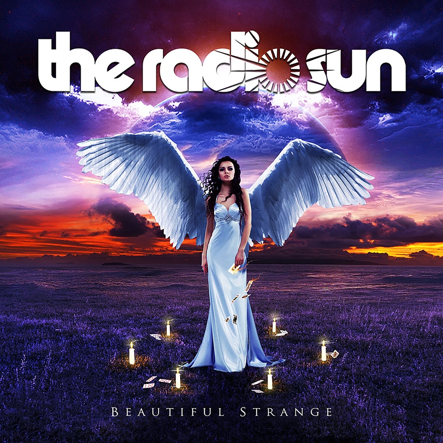 The Radio Sun – Beautiful Strange – Recensione